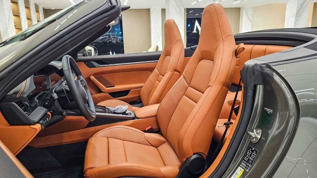 2026 Porsche 911 CARRERA thumbnail 8
