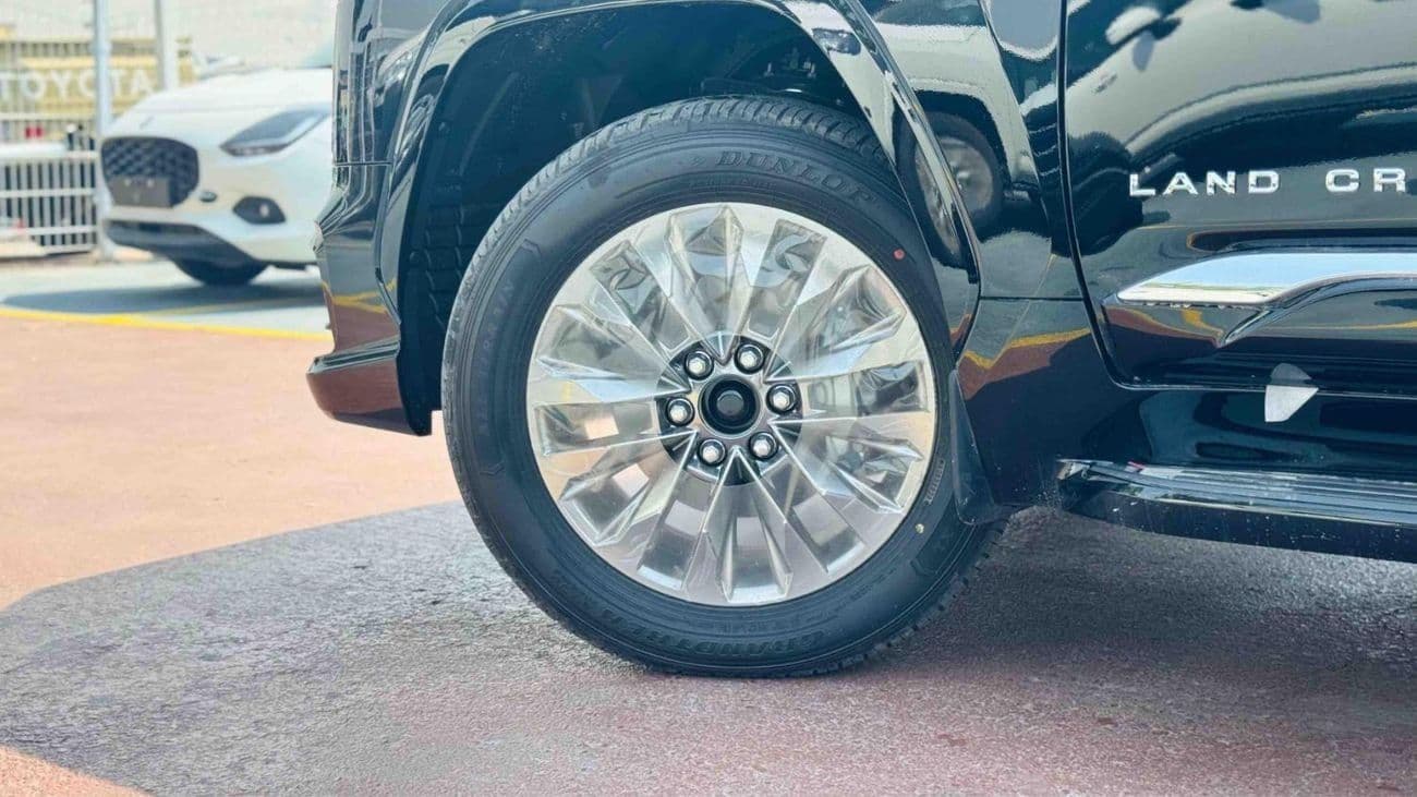 2026 Toyota Land Cruiser VXR thumbnail 4