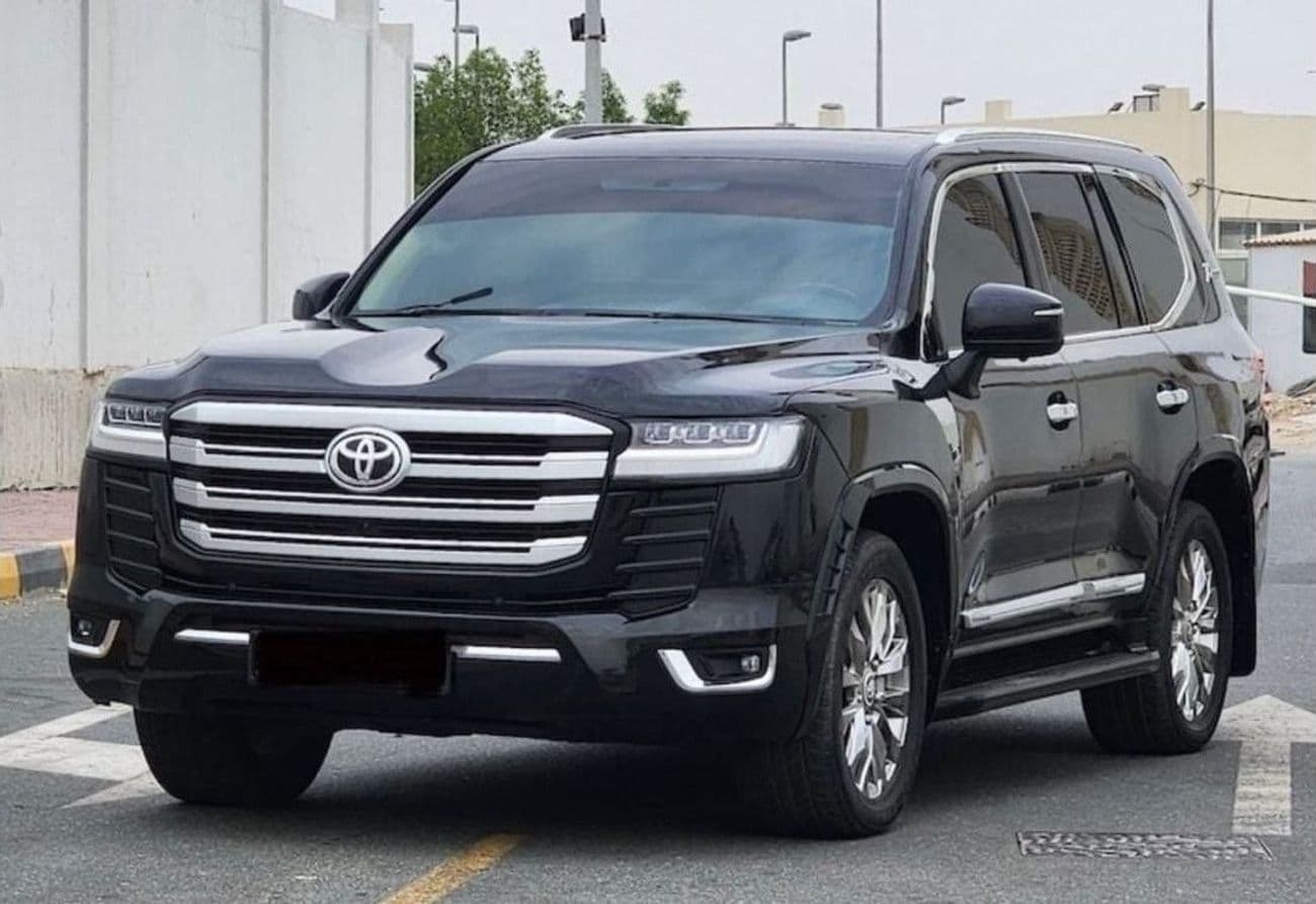 2018 Toyota Land Cruiser thumbnail 5