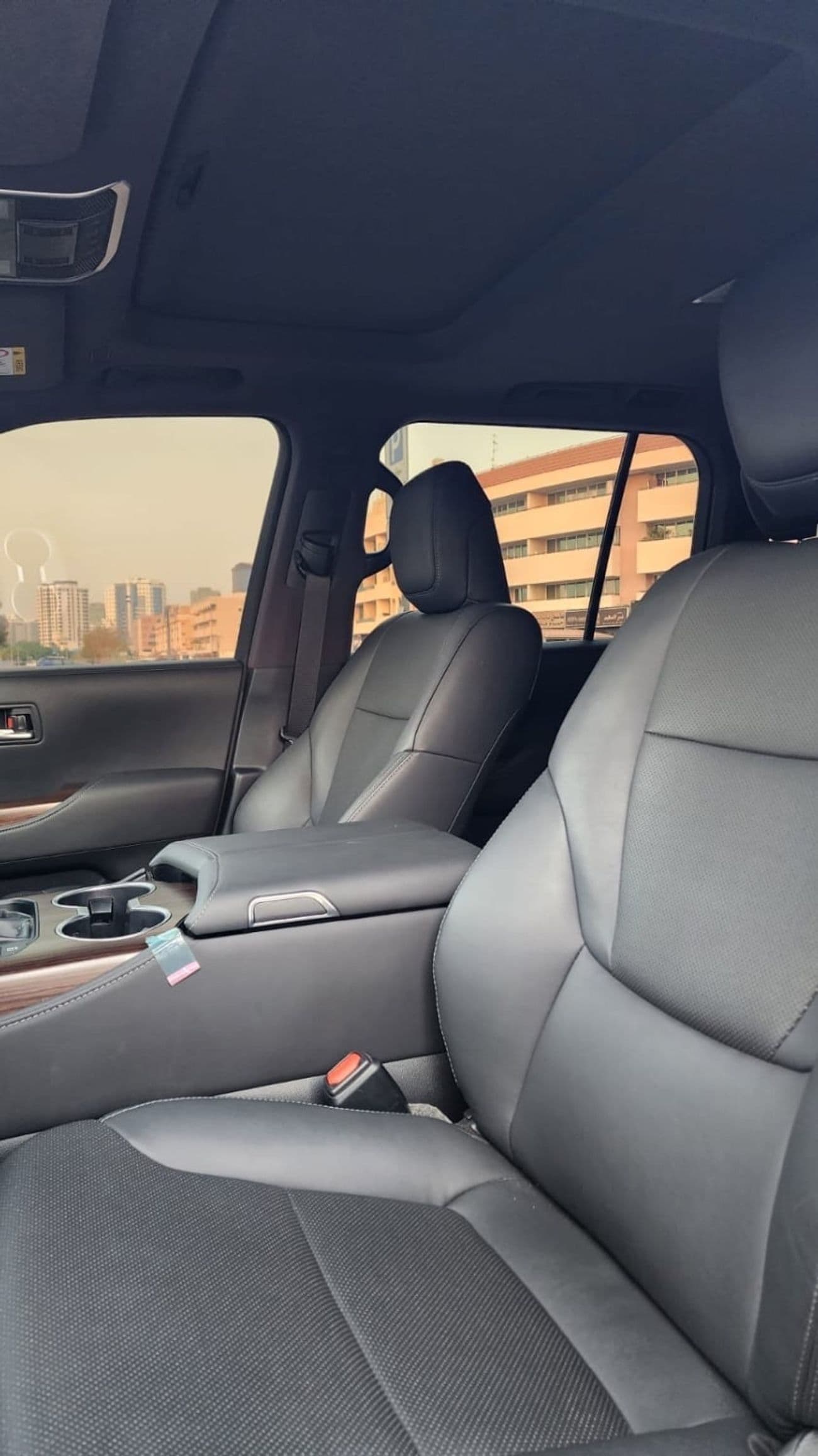 2022 Toyota Land Cruiser GXR thumbnail 8