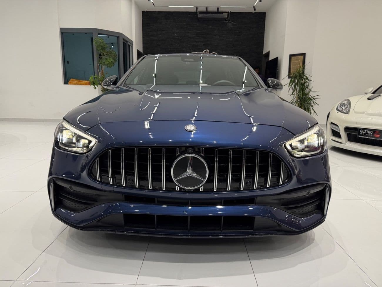 2025 Mercedes Benz C43 AMG 4MATIC thumbnail 2