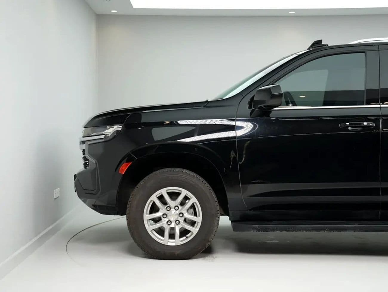 2021 Chevrolet Tahoe LT thumbnail 4