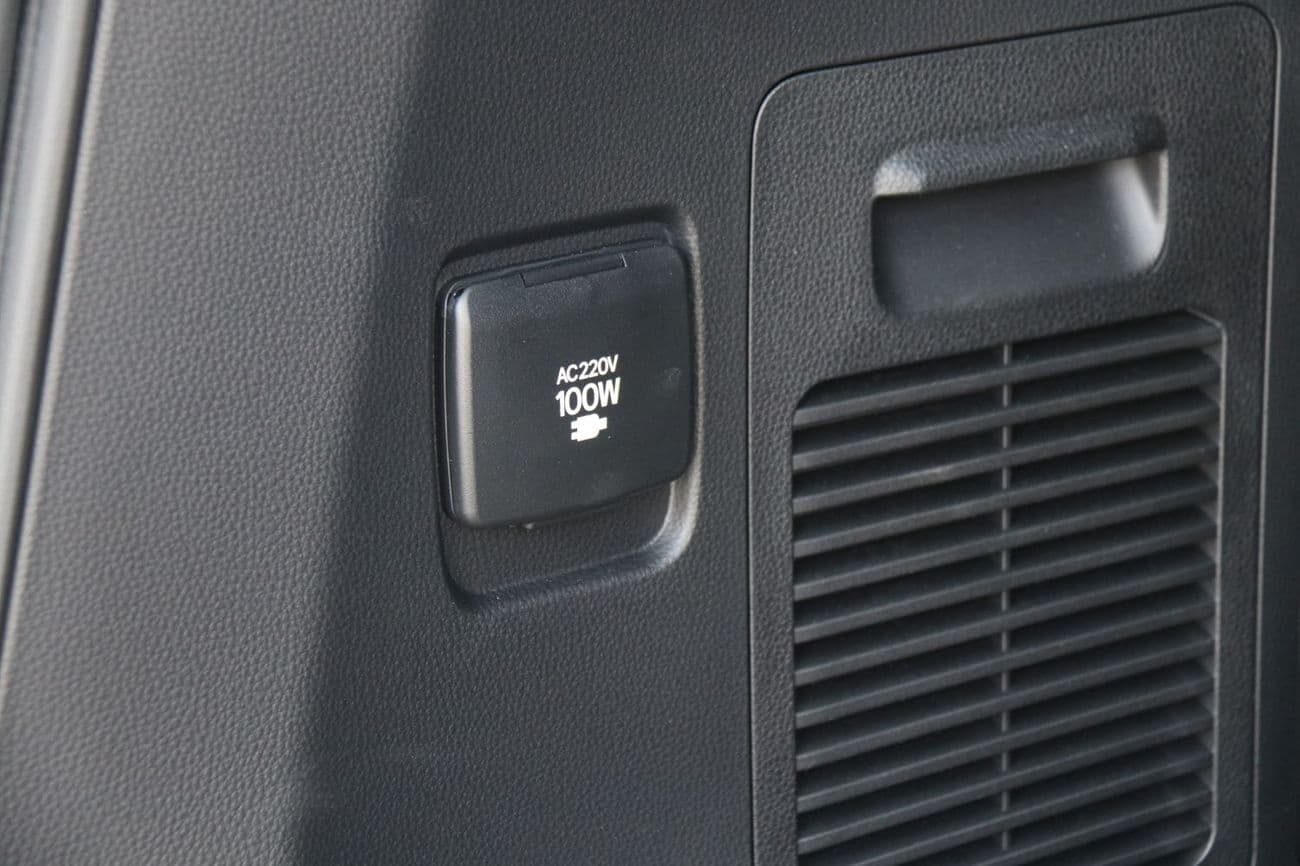 2026 Toyota Land Cruiser GXR thumbnail 8
