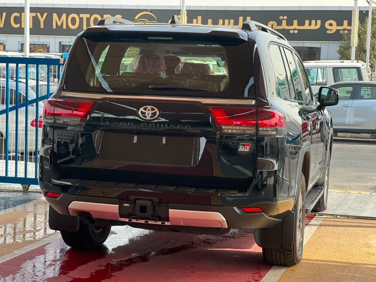2026 Toyota Land Cruiser GR SPORT thumbnail 5