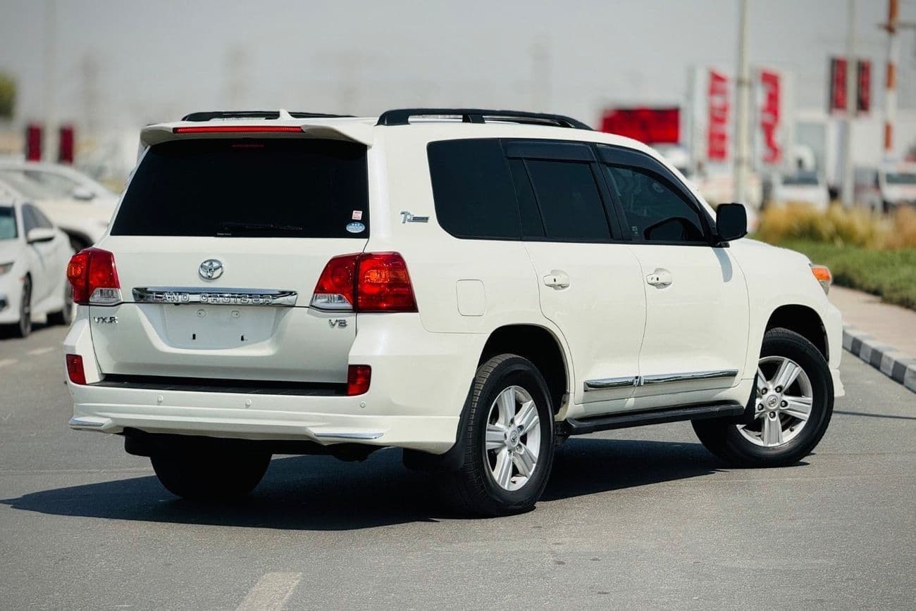 2013 Toyota Land Cruiser VXR thumbnail 4