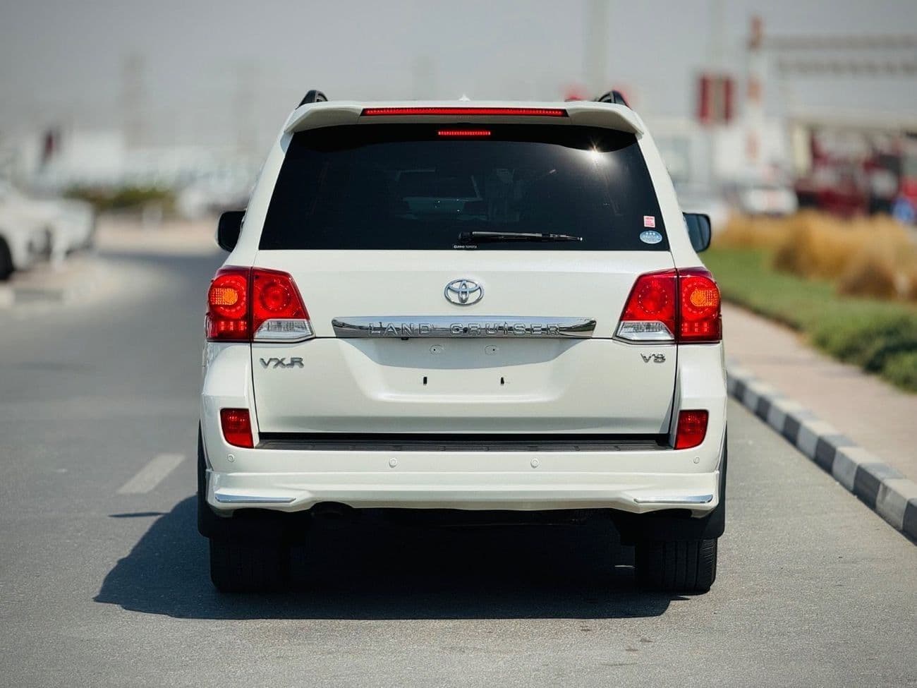 2013 Toyota Land Cruiser VXR thumbnail 6