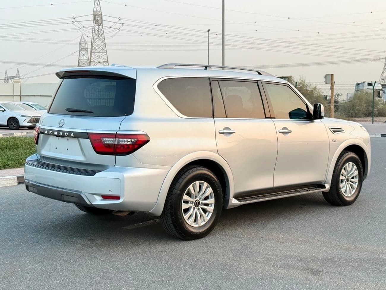 2021 Nissan Armada SL thumbnail 3