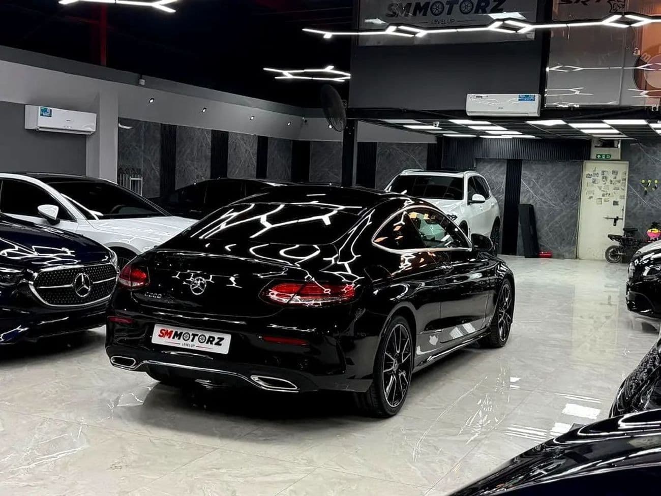 2022 Mercedes Benz C200 AMG thumbnail 5