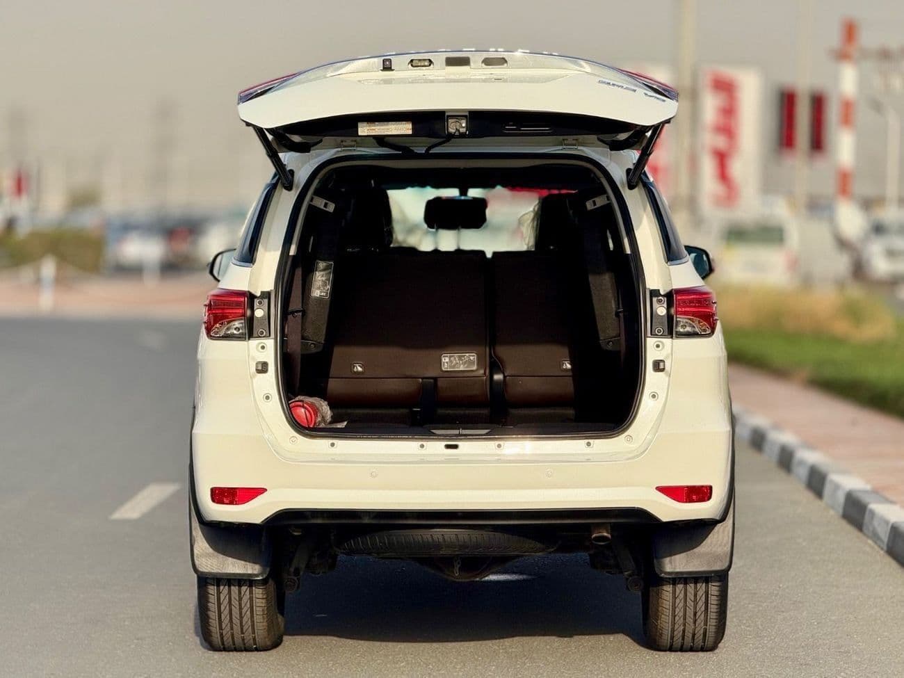 2018 Toyota Fortuner GXR thumbnail 8