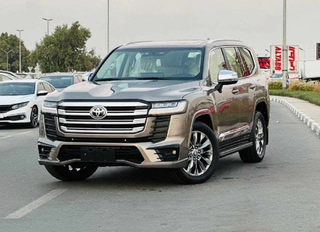 2022 Toyota Land Cruiser GXR thumbnail 2