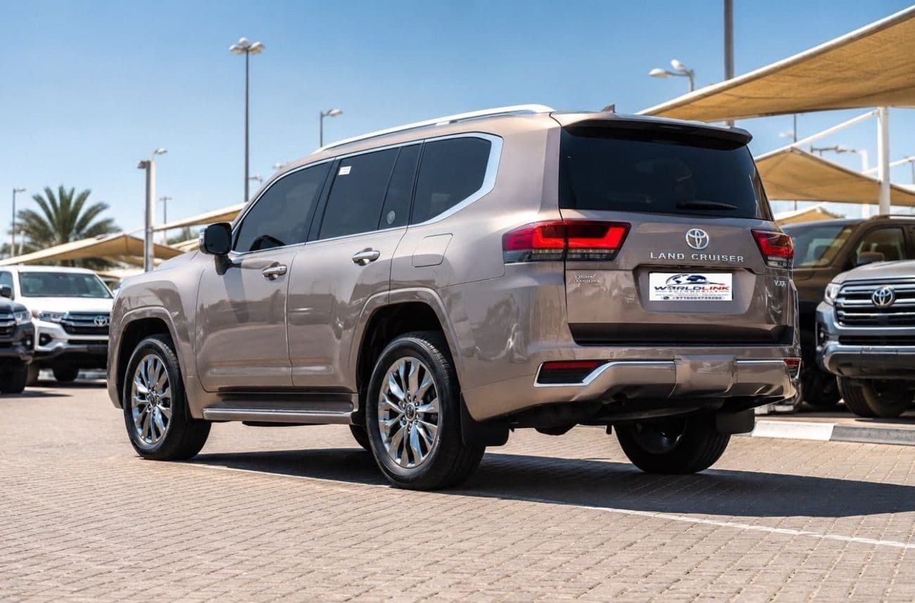 2022 Toyota Land Cruiser VXR thumbnail 4