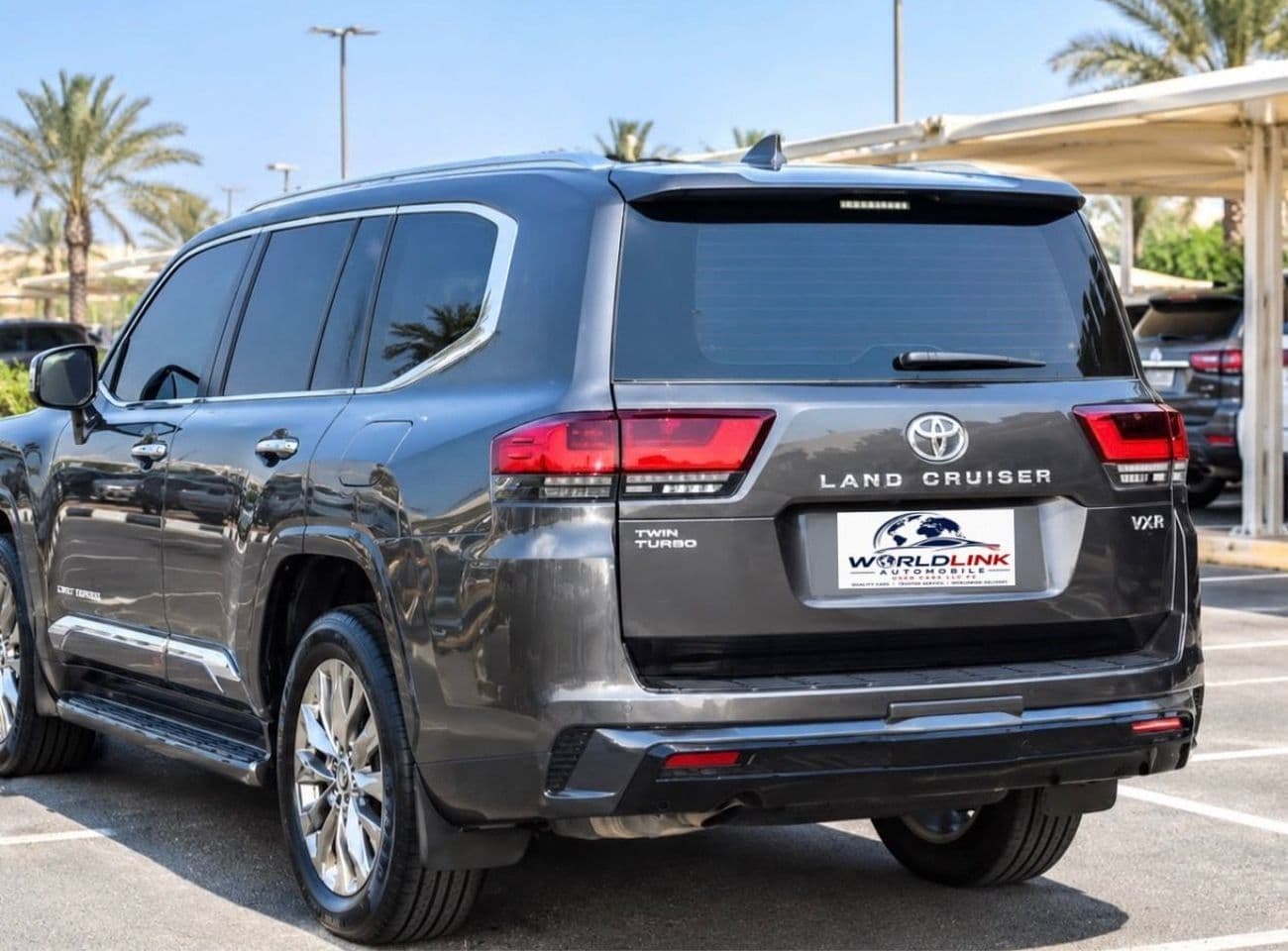 2022 Toyota Land Cruiser VXR thumbnail 3