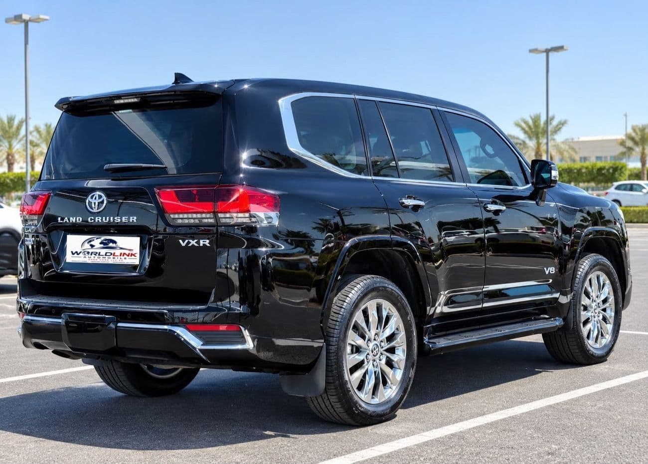 2022 Toyota Land Cruiser VXR thumbnail 3