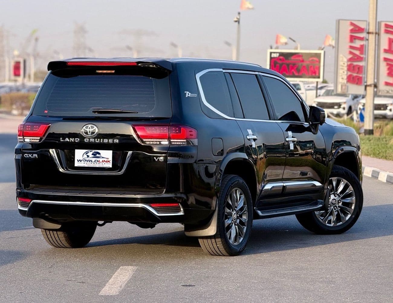 2019 Toyota Land Cruiser GXR thumbnail 5