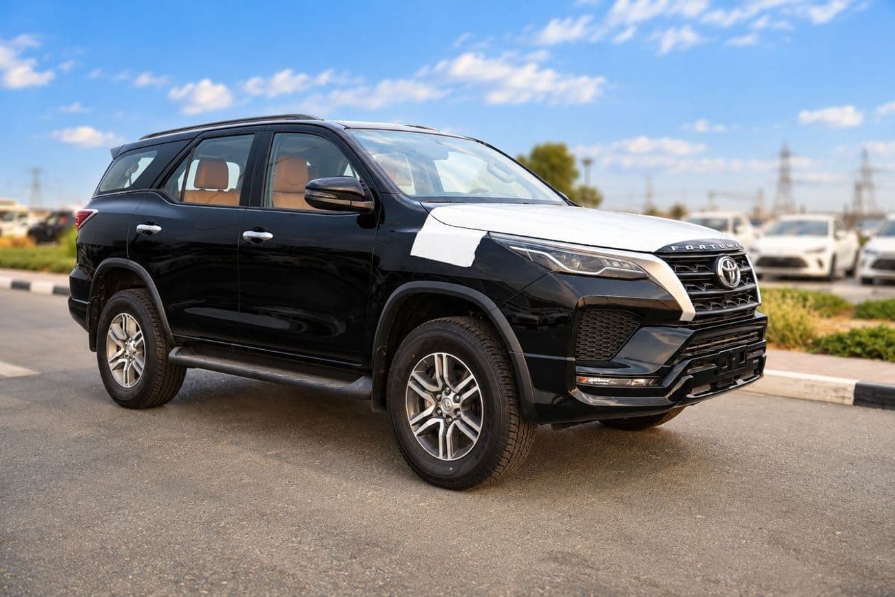 2026 Toyota Fortuner SR5 thumbnail 3