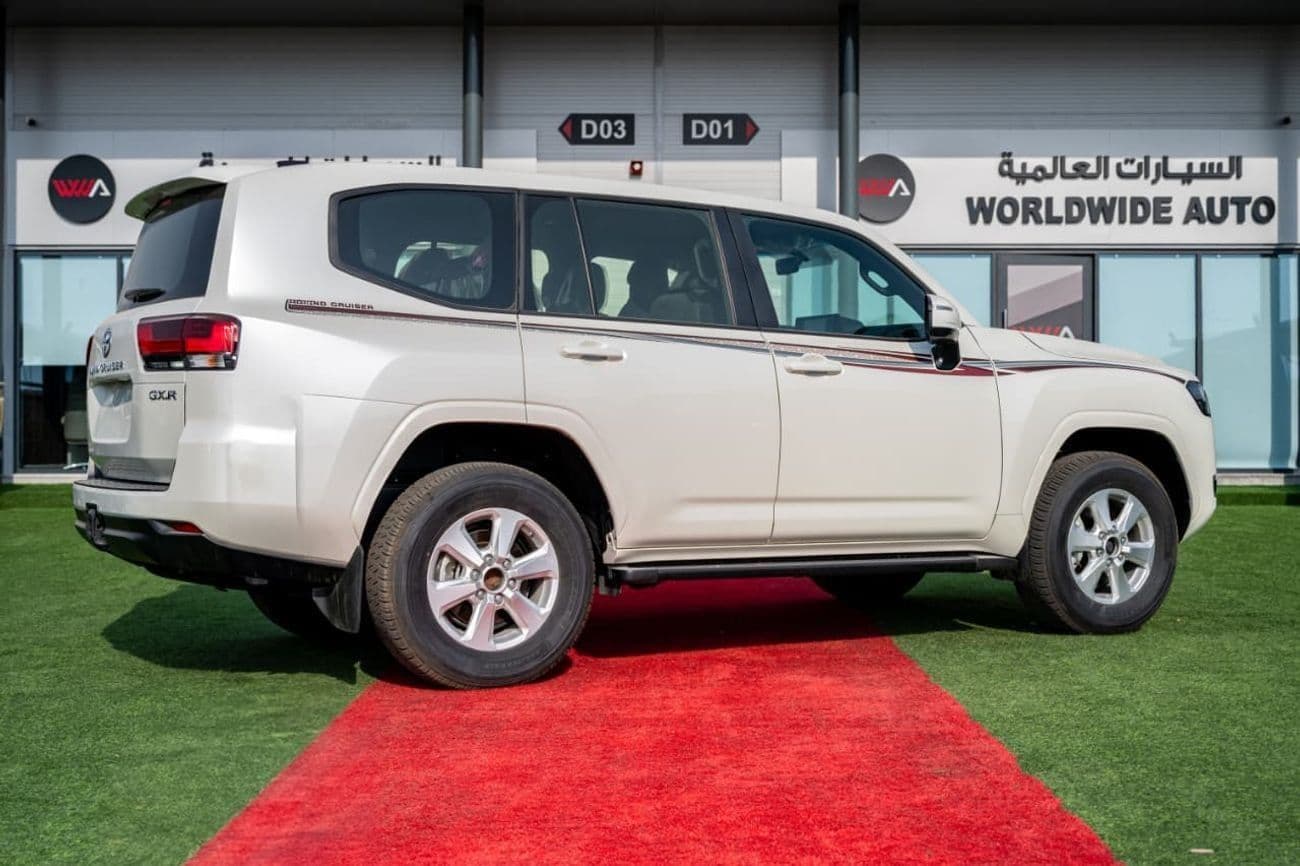 2025 Toyota Land Cruiser GXR thumbnail 5