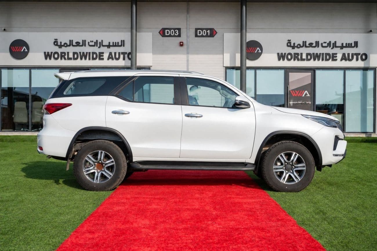 2025 Toyota Fortuner GX2 thumbnail 8