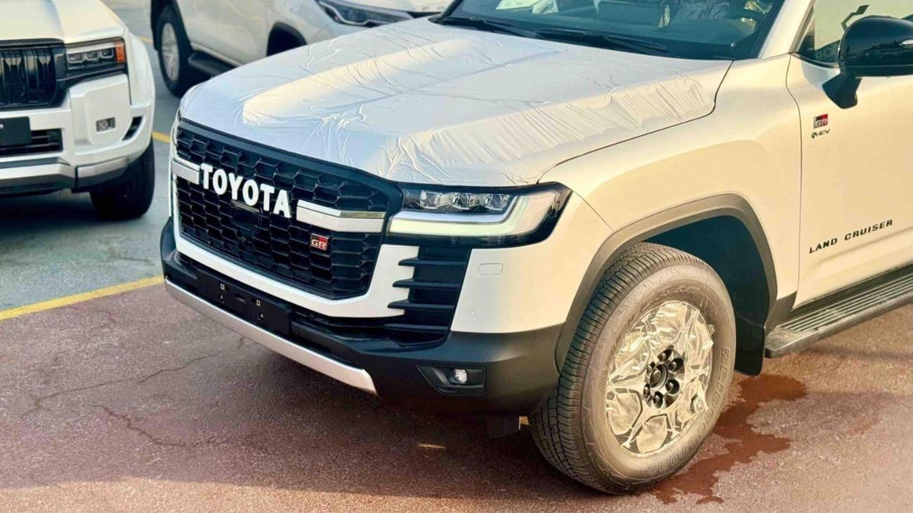 2026 Toyota Land Cruiser GR SPORT thumbnail 4
