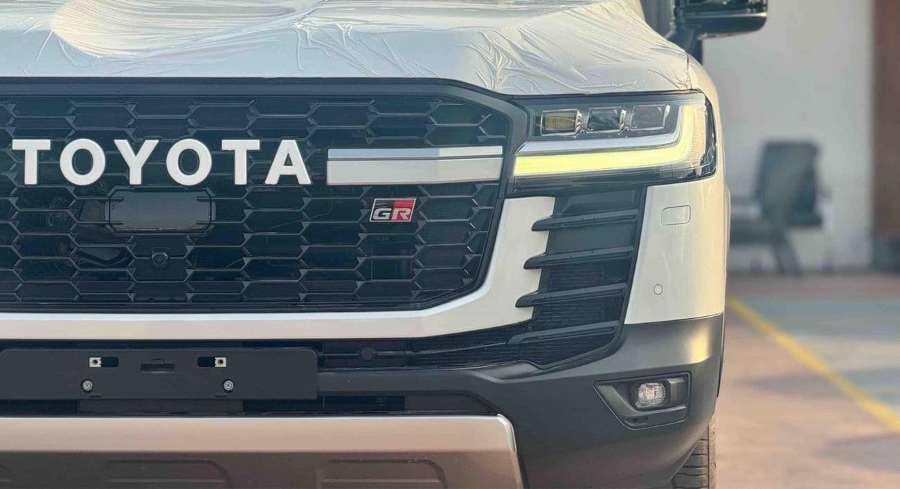 2026 Toyota Land Cruiser GR SPORT thumbnail 5