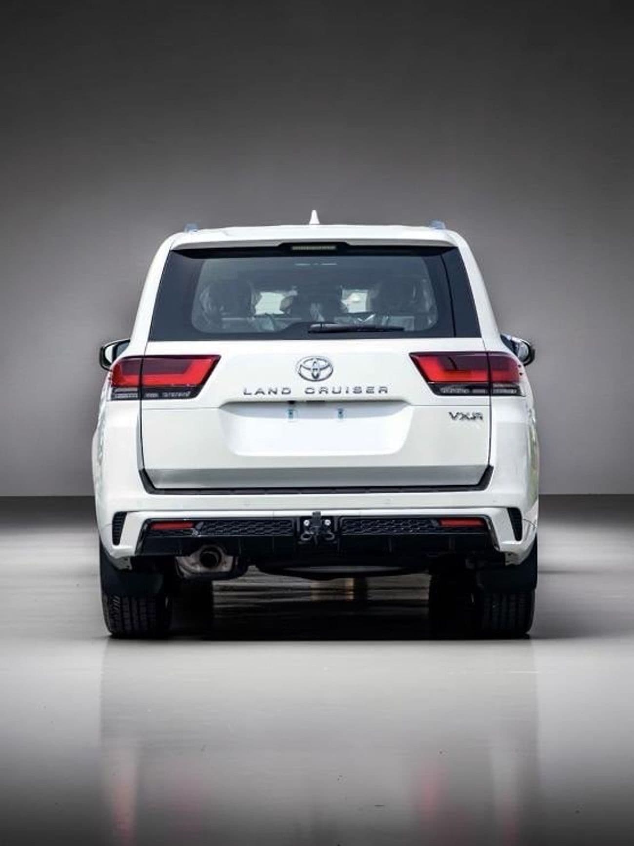 2026 Toyota Land Cruiser VXR thumbnail 2