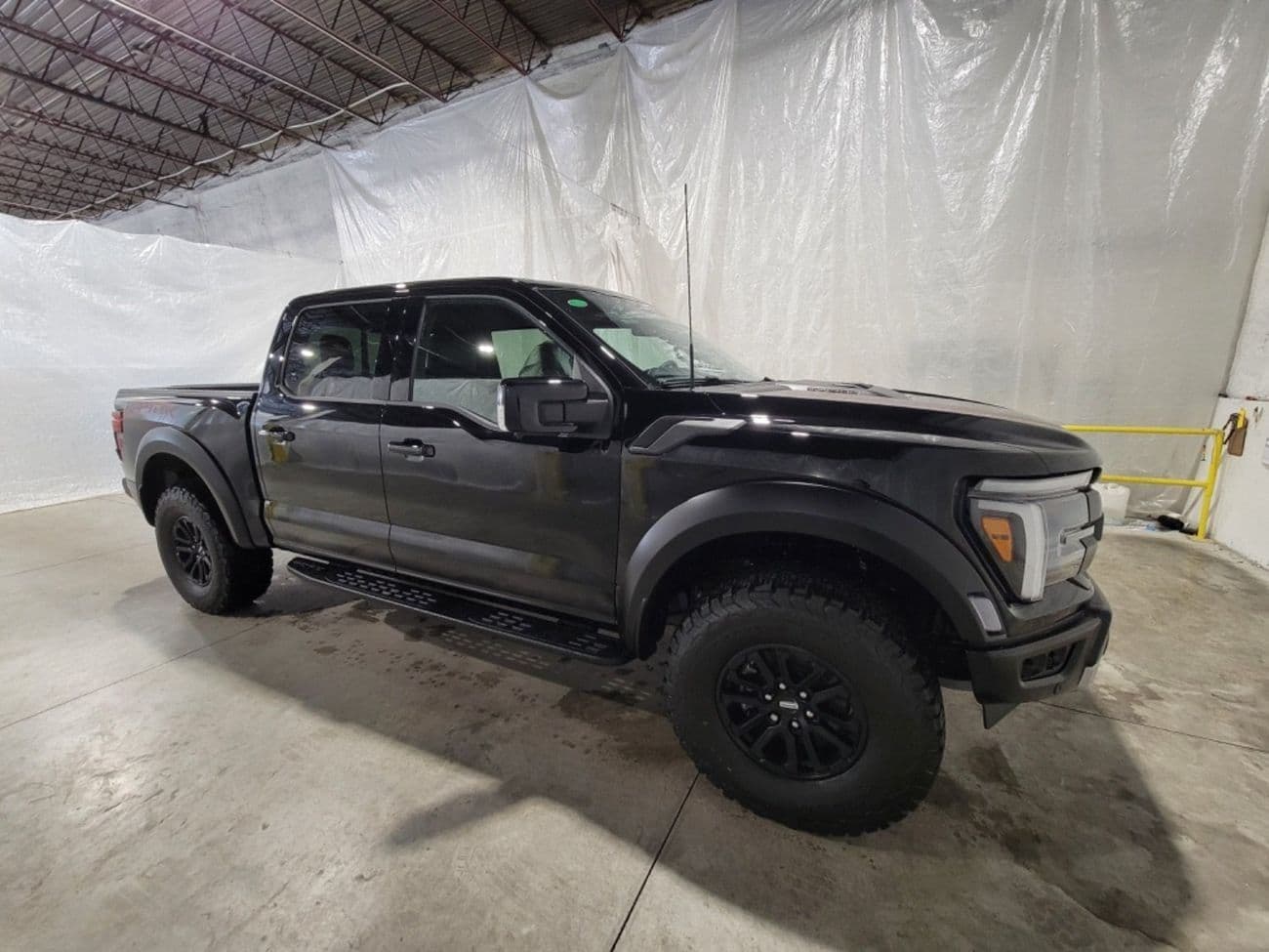 2026 Ford F 150 PLATINUM thumbnail 4