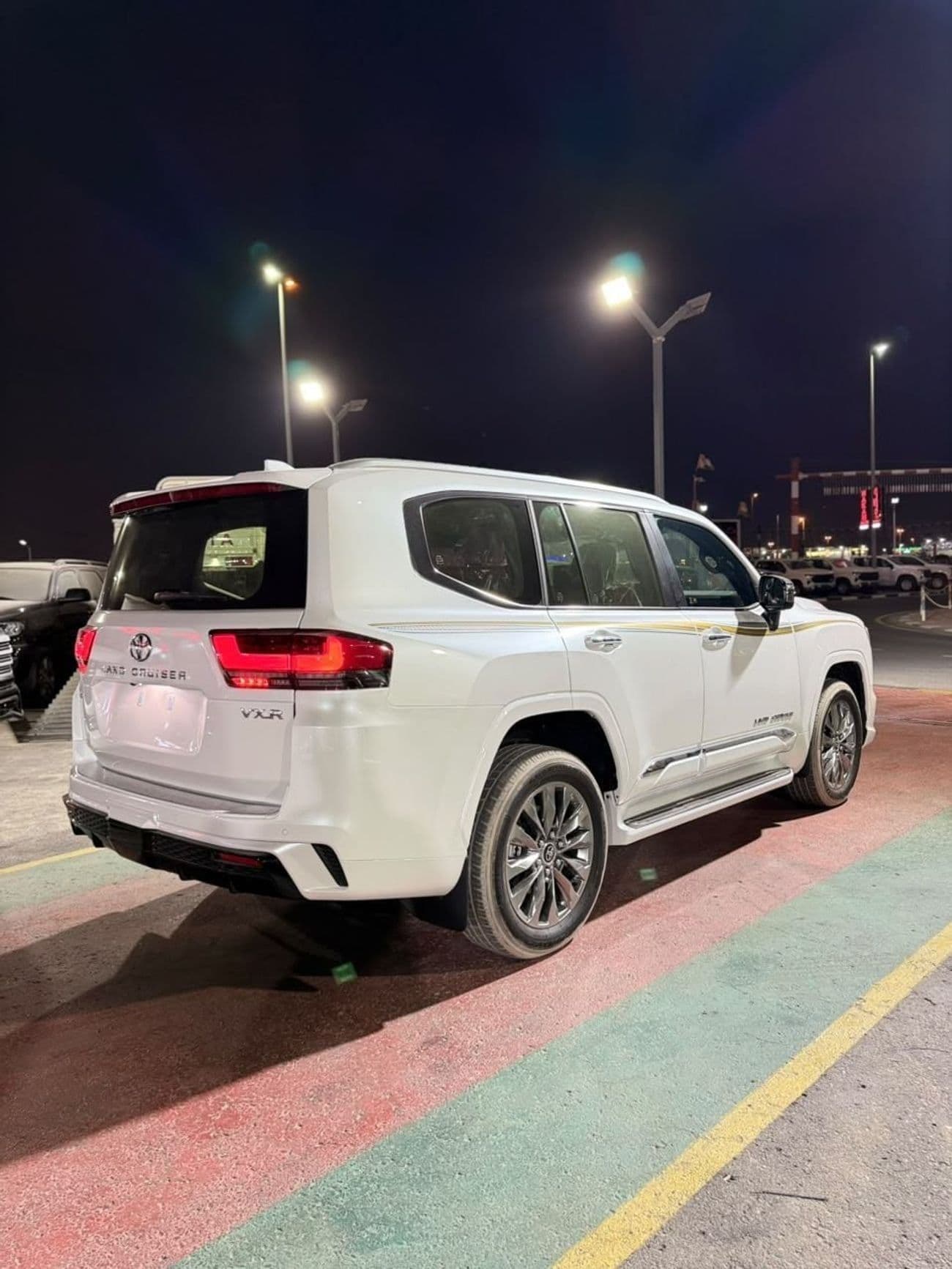 2026 Toyota Land Cruiser VXR thumbnail 8
