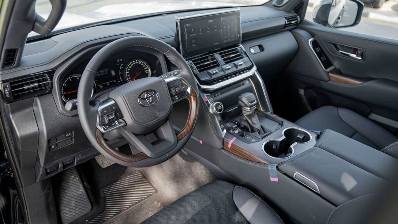 2025 Toyota Land Cruiser VX thumbnail 6