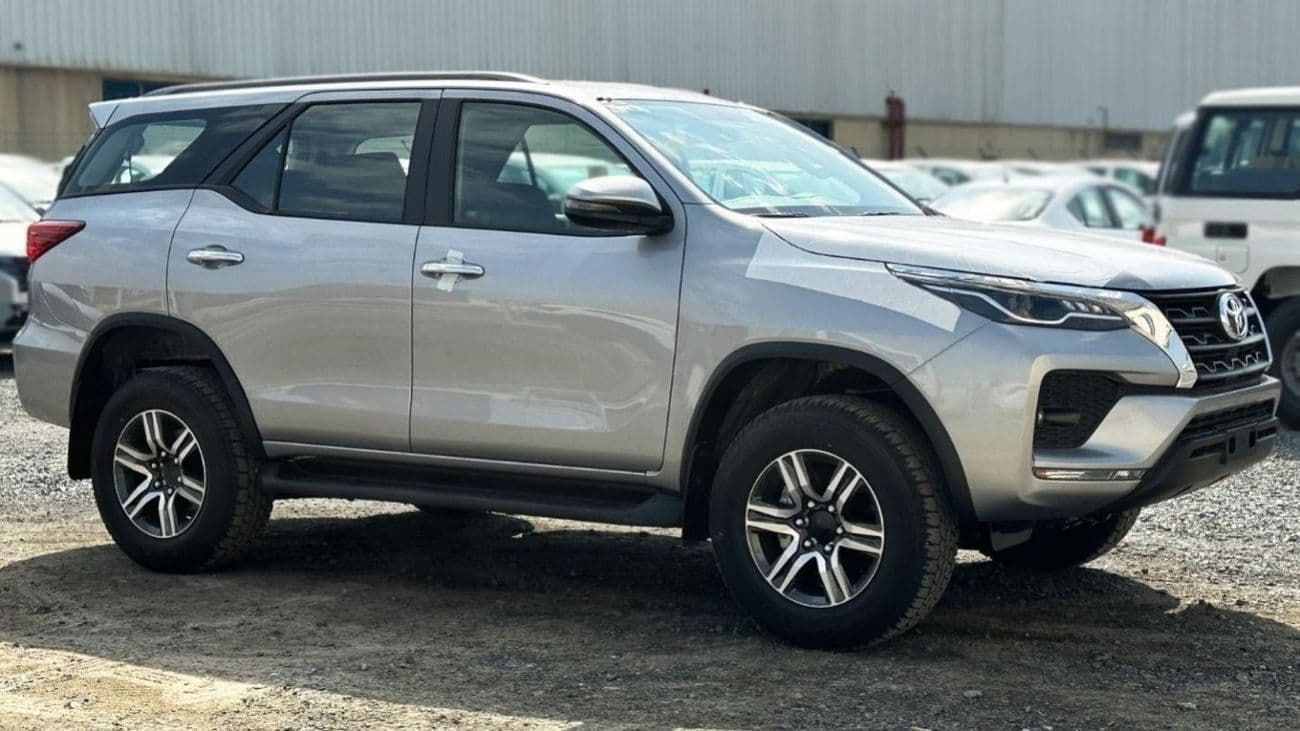 2026 Toyota Fortuner EXR thumbnail 2
