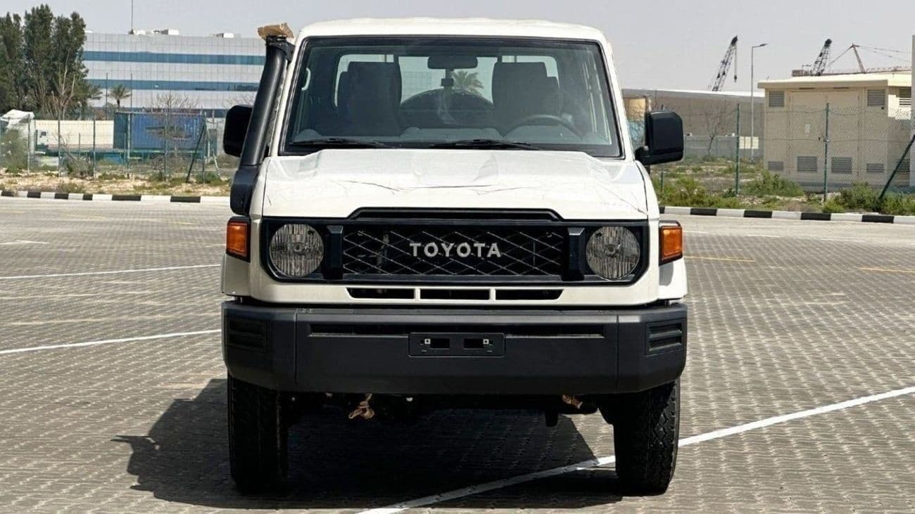 2026 Toyota Land Cruiser Pick Up thumbnail 5