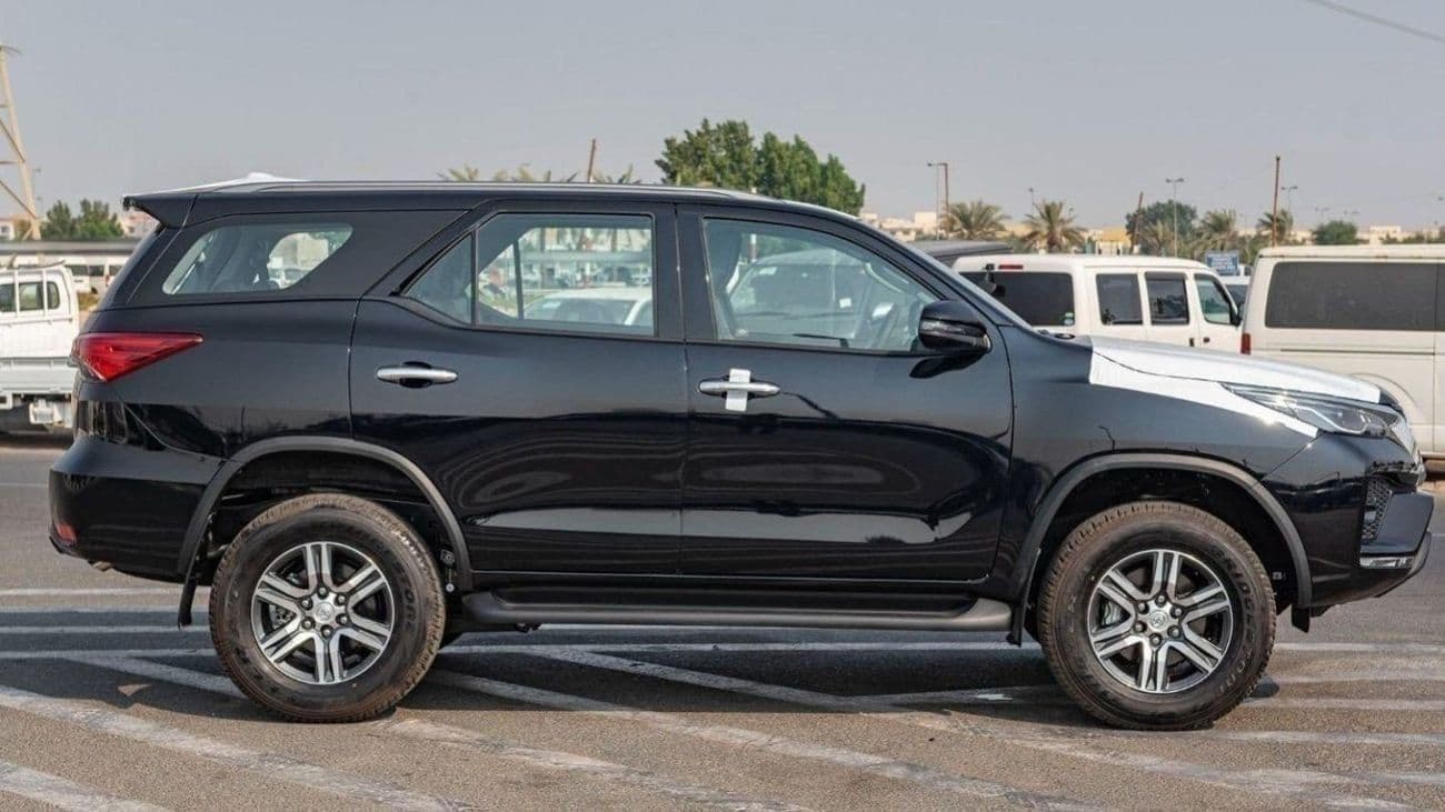 2026 Toyota Fortuner EXR thumbnail 4