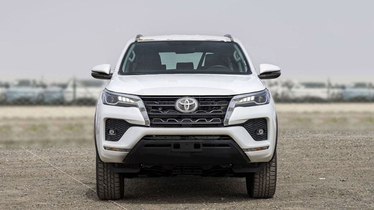 2025 Toyota Fortuner EXR thumbnail 2