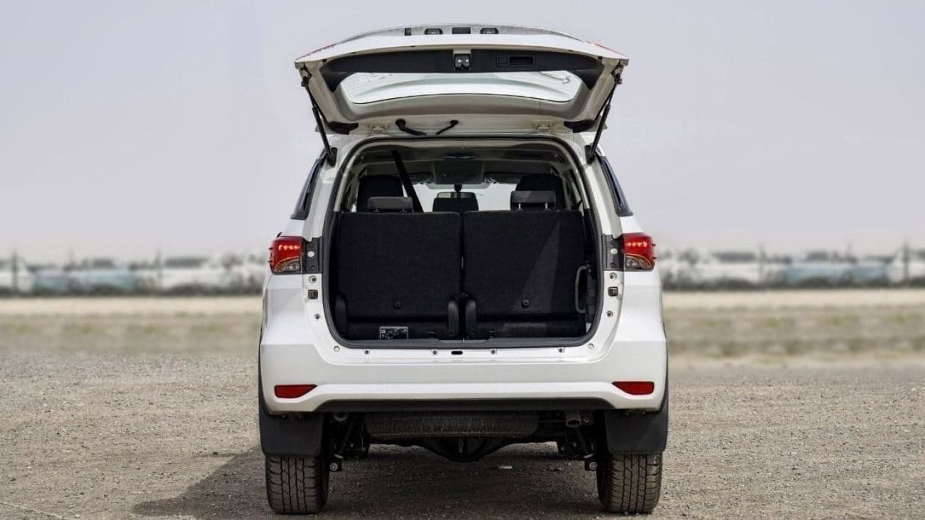 2025 Toyota Fortuner EXR thumbnail 8