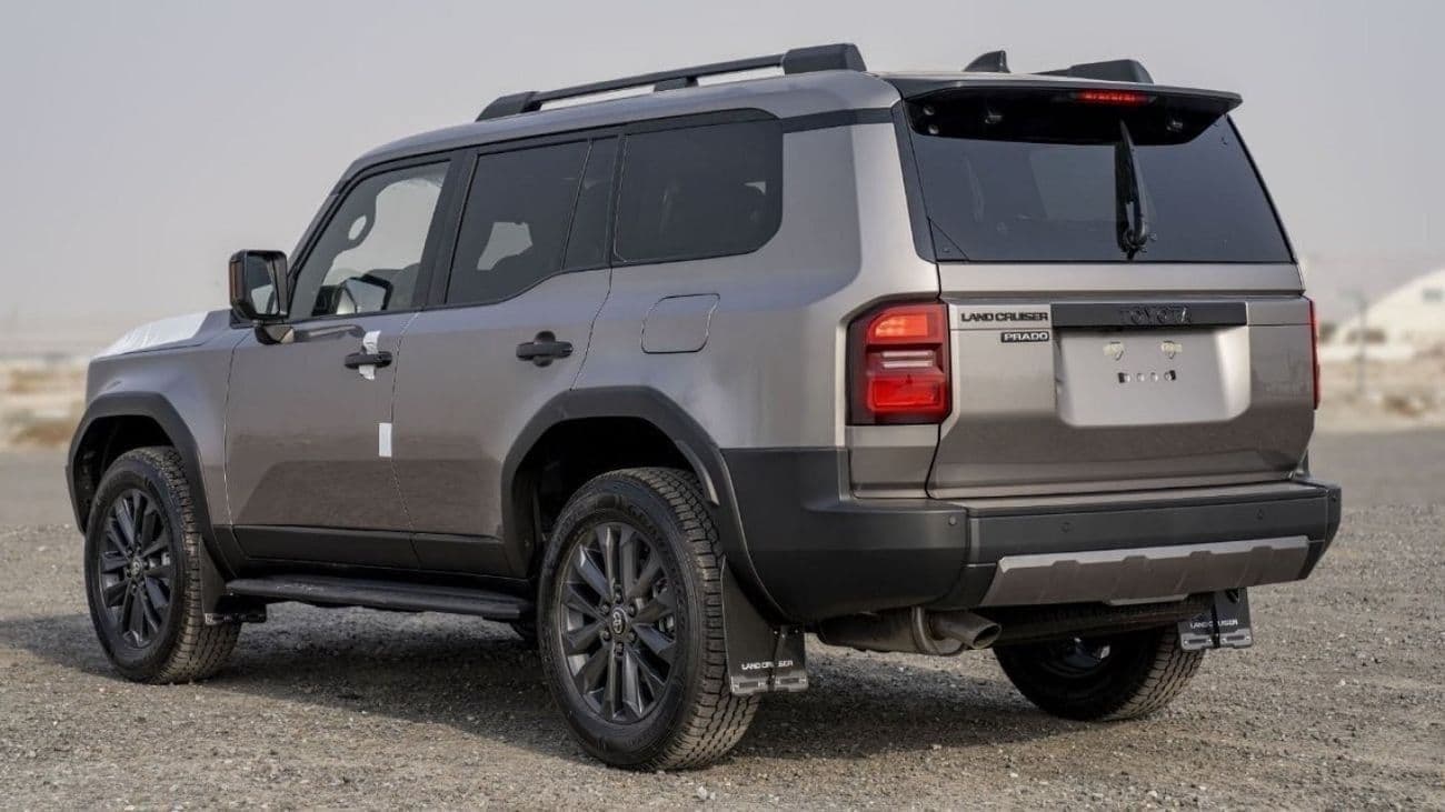 2025 Toyota Prado VXR thumbnail 2