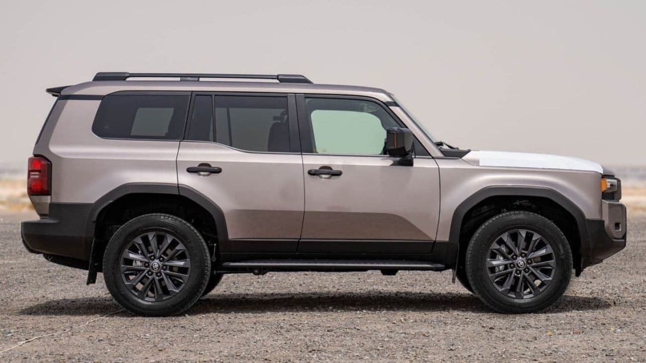2025 Toyota Prado VXR thumbnail 4