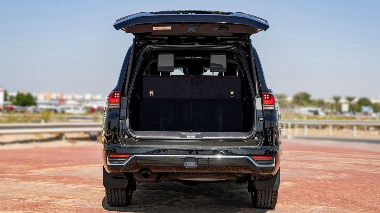 2025 Toyota Land Cruiser VXR thumbnail 6