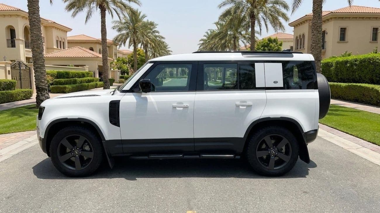 2023 Land Rover Defender thumbnail 5