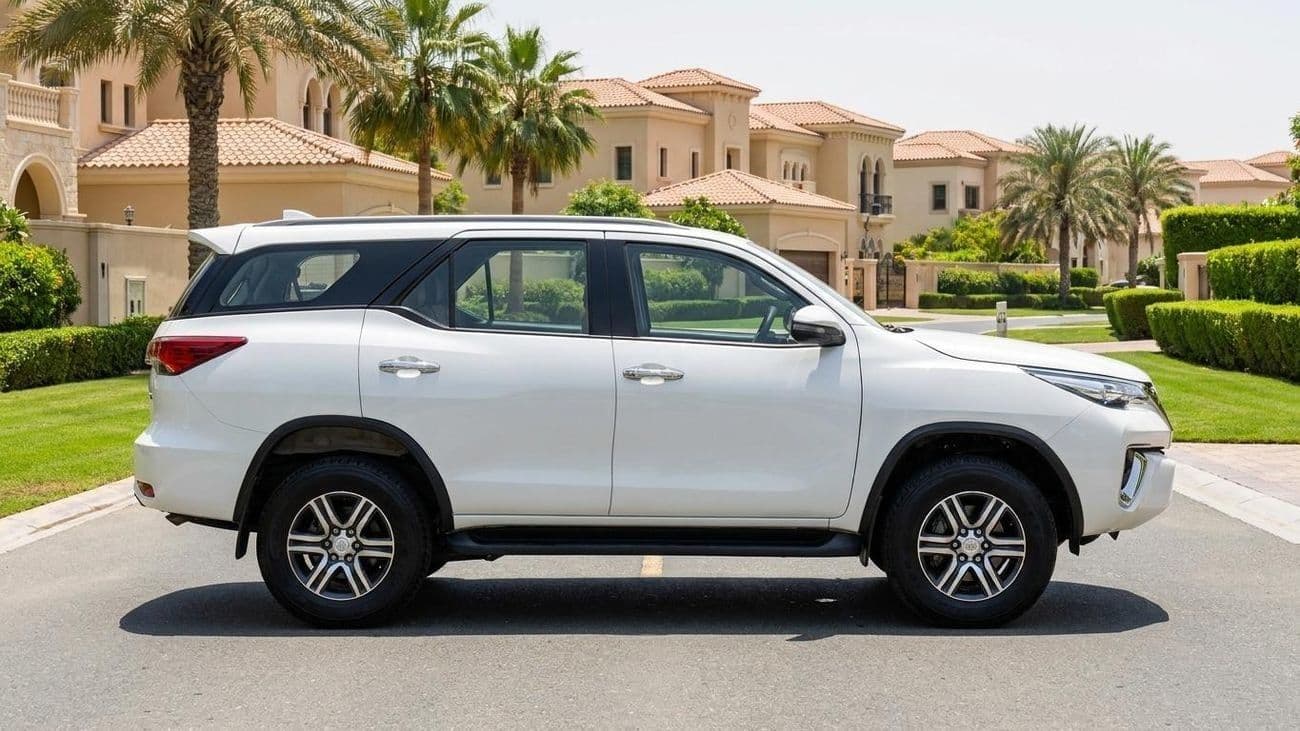 2024 Toyota Fortuner EXR thumbnail 3