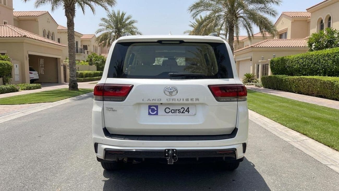 2022 Toyota Land Cruiser BLACK EDITION thumbnail 4