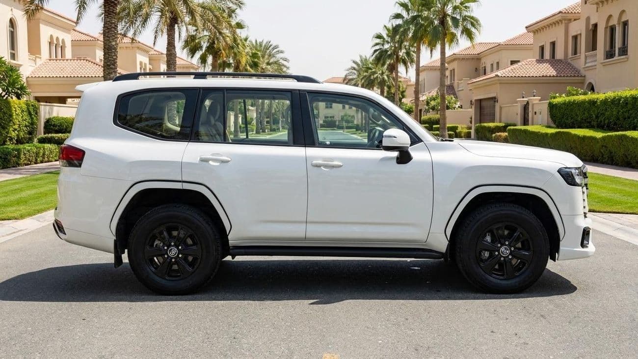 2022 Toyota Land Cruiser BLACK EDITION thumbnail 3