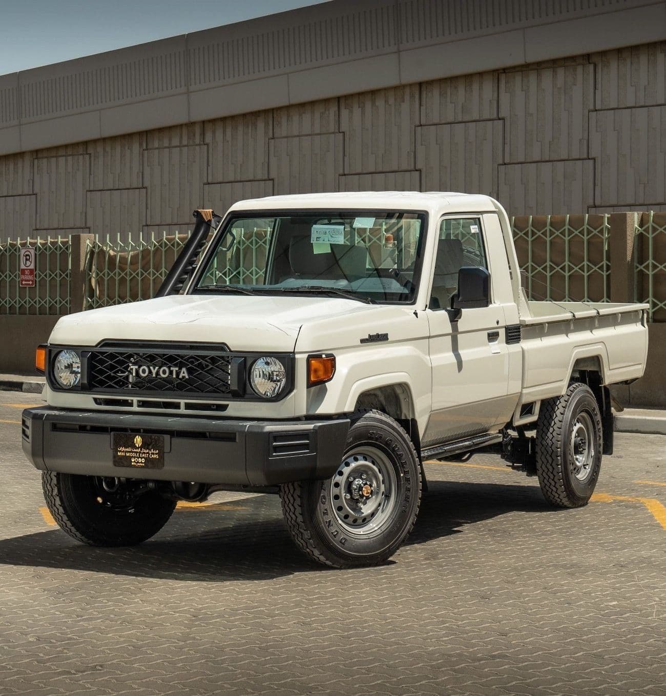 2026 Toyota Land Cruiser Pick Up thumbnail 2