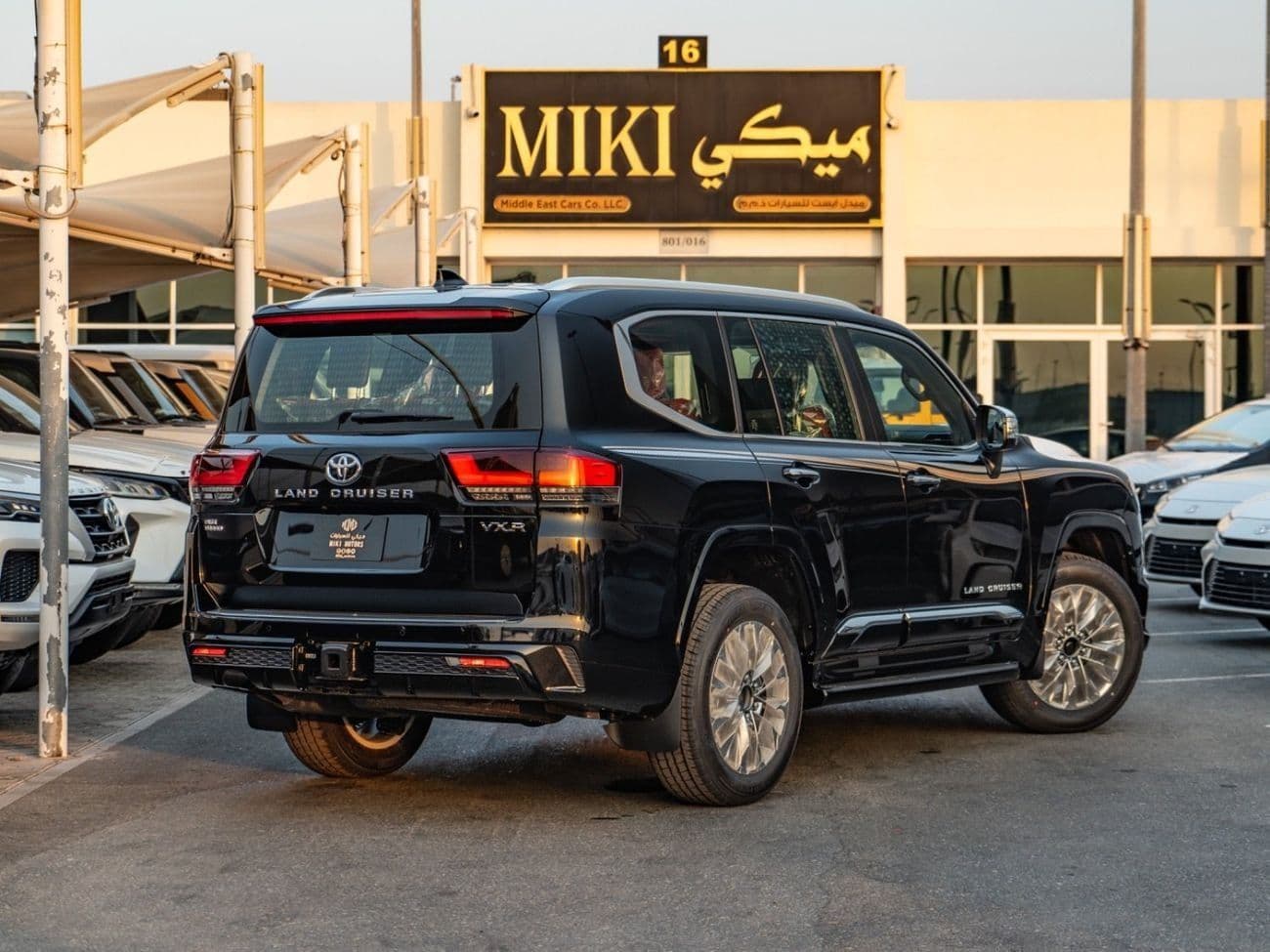 2026 Toyota Land Cruiser VXR thumbnail 4