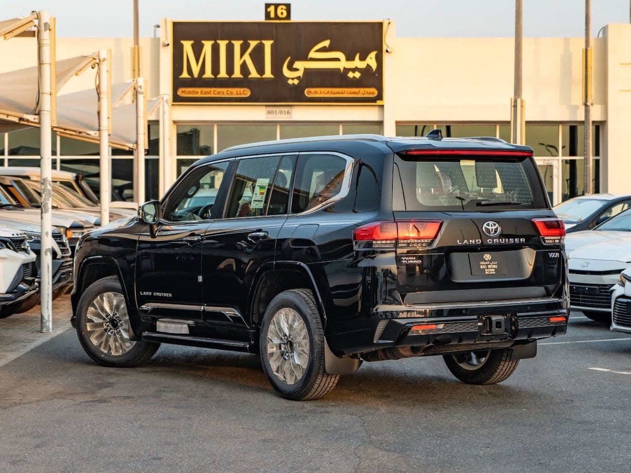2026 Toyota Land Cruiser VXR thumbnail 3