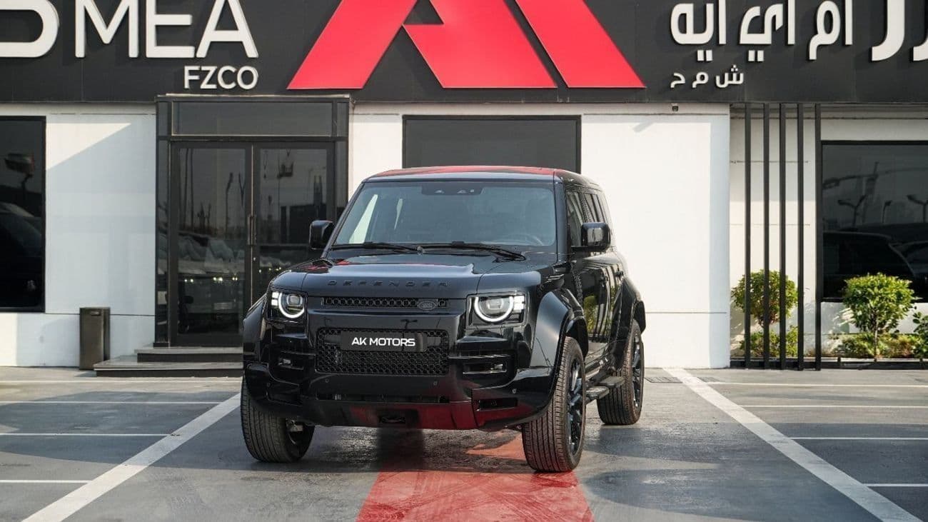 2026 Land Rover Defender Black Black OCTA P635 2026MY Export Only thumbnail 3
