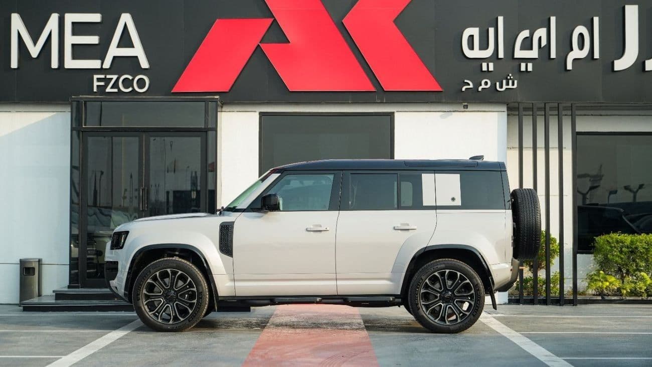 2026 Land Rover Defender OCTA thumbnail 7