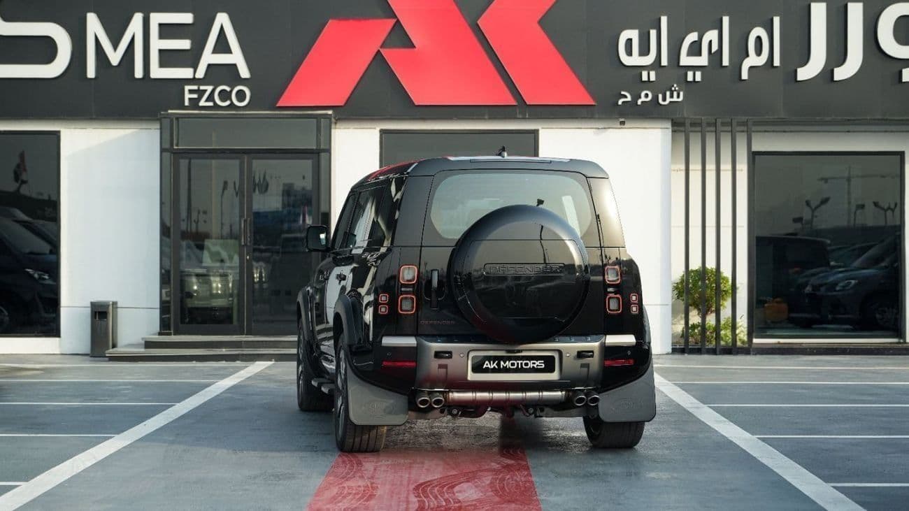 2026 Land Rover Defender Ultimate Edition P525 V8 5.0 Black 2026MY Export thumbnail 6