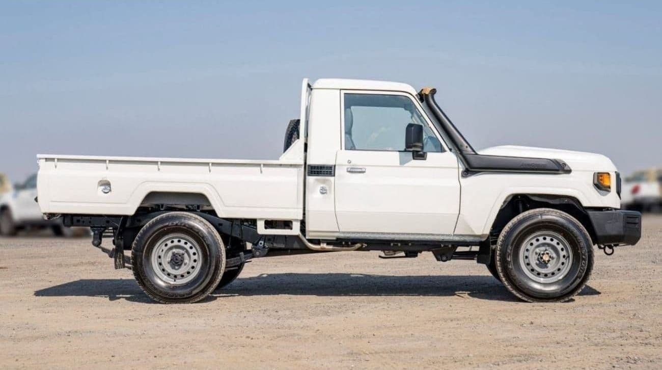 2026 Toyota Land Cruiser Pick Up thumbnail 5