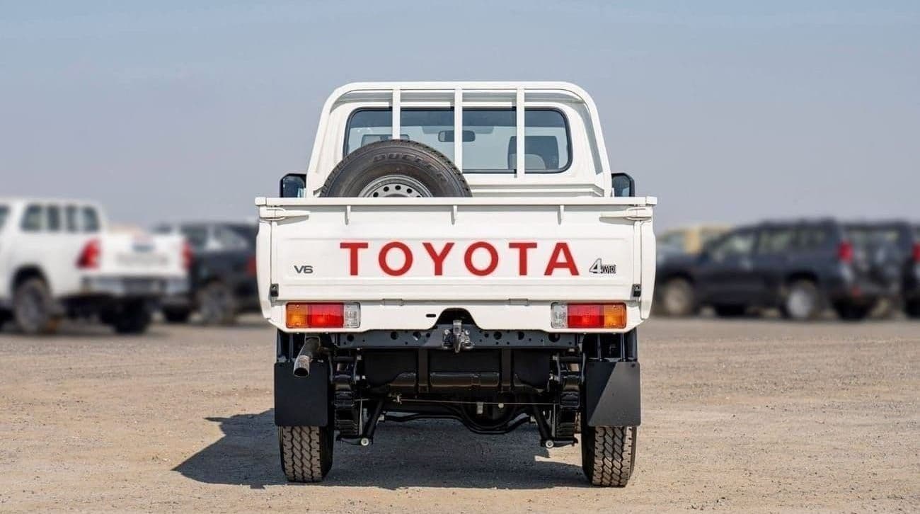 2026 Toyota Land Cruiser Pick Up thumbnail 6