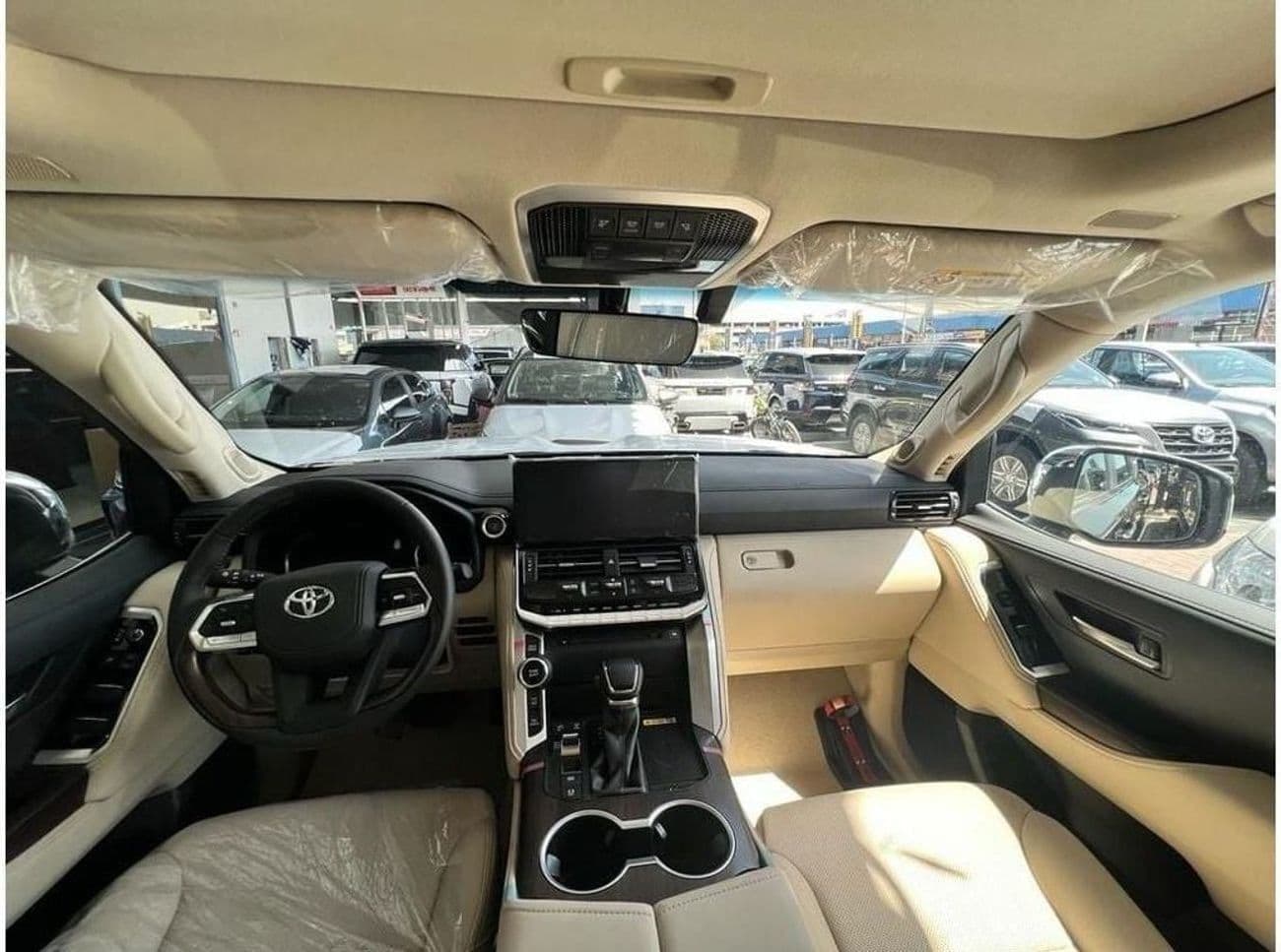2024 Toyota Land Cruiser VX thumbnail 4