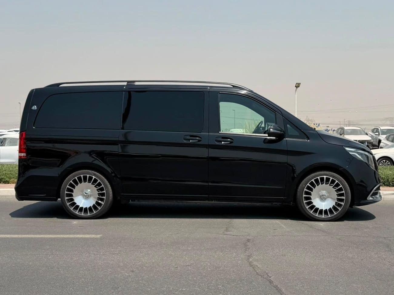 2022 Mercedes Benz V 250 AVANTGARDE/E thumbnail 3