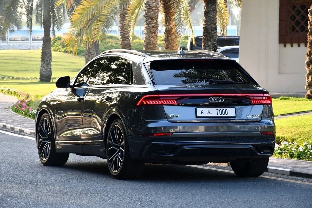 2021 Audi Q8 55 TFSI thumbnail 3